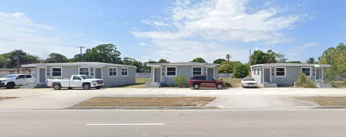 Clewiston, FL 33440