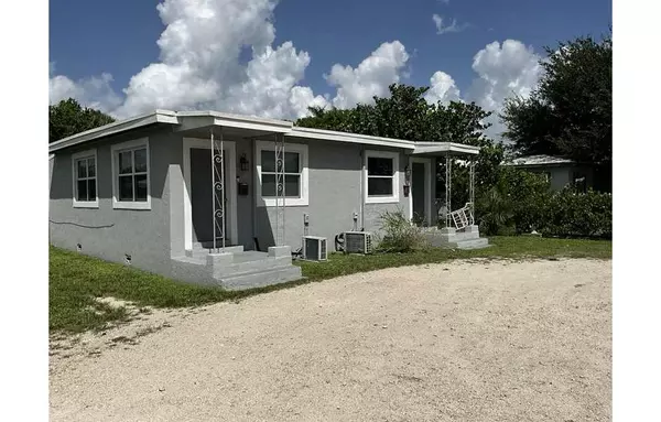 Clewiston, FL 33440