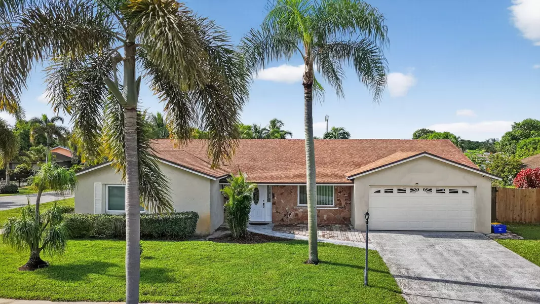1413 N Westchester DR, West Palm Beach, FL 33417