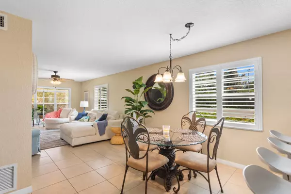 Vero Beach, FL 32962,51 Woodland DR 101