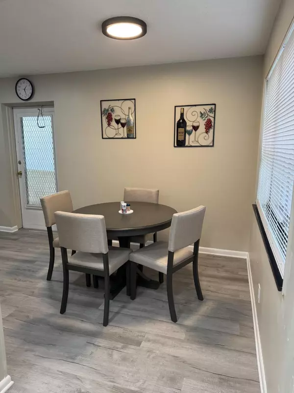 West Palm Beach, FL 33417,101 E E Windsor 101