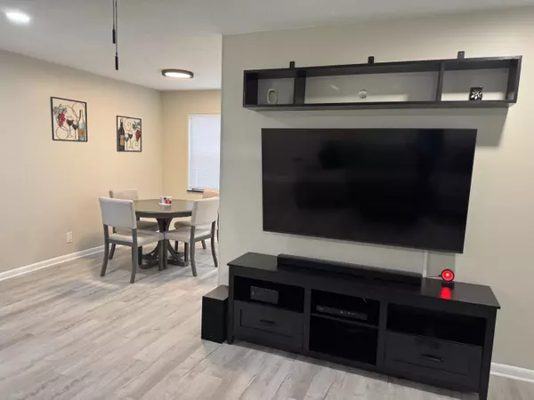 West Palm Beach, FL 33417,101 E E Windsor 101