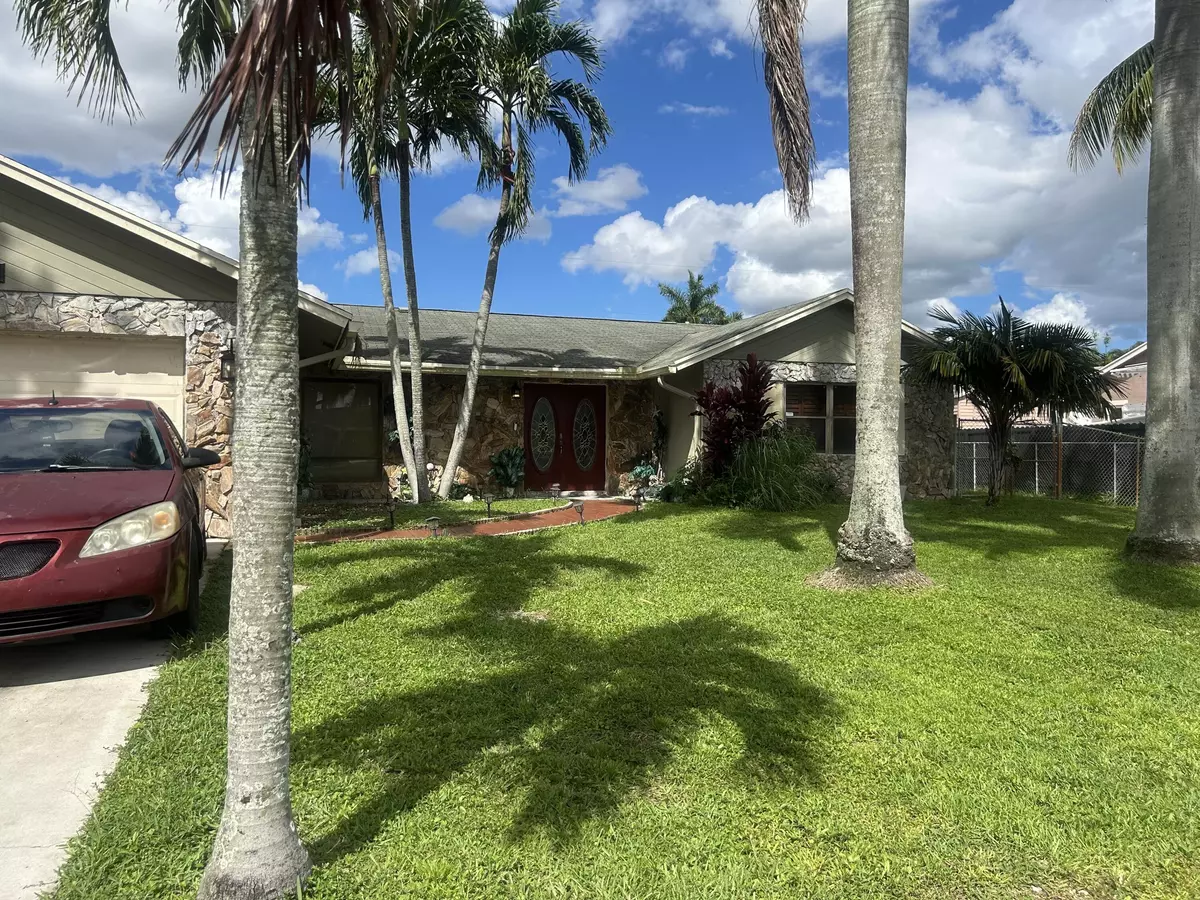 Lake Worth, FL 33467