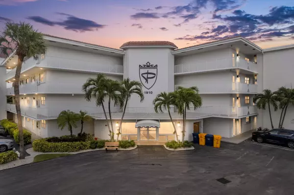 Delray Beach, FL 33483,1910 S Ocean BLVD 306
