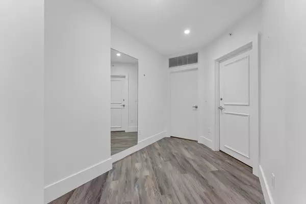 Boca Raton, FL 33432,455 E Palmetto Park RD 6e