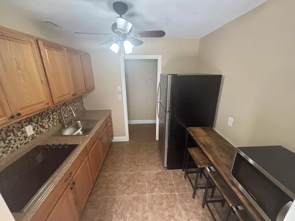 Port Saint Lucie, FL 34983,1257 SE Airoso BLVD B