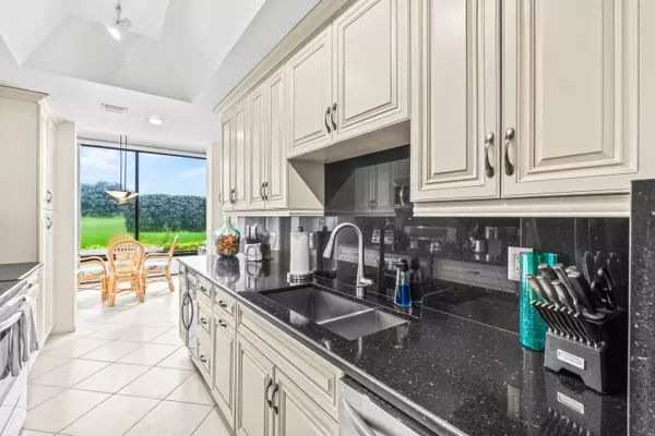 Boca Raton, FL 33433,7460 La Paz PL 102