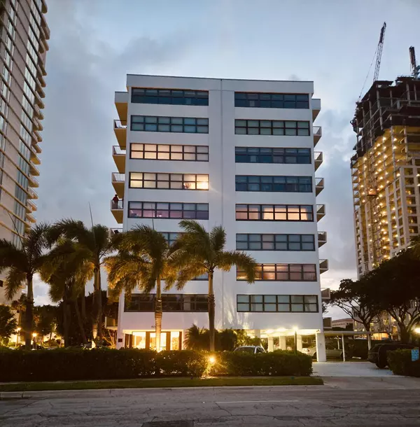 West Palm Beach, FL 33401