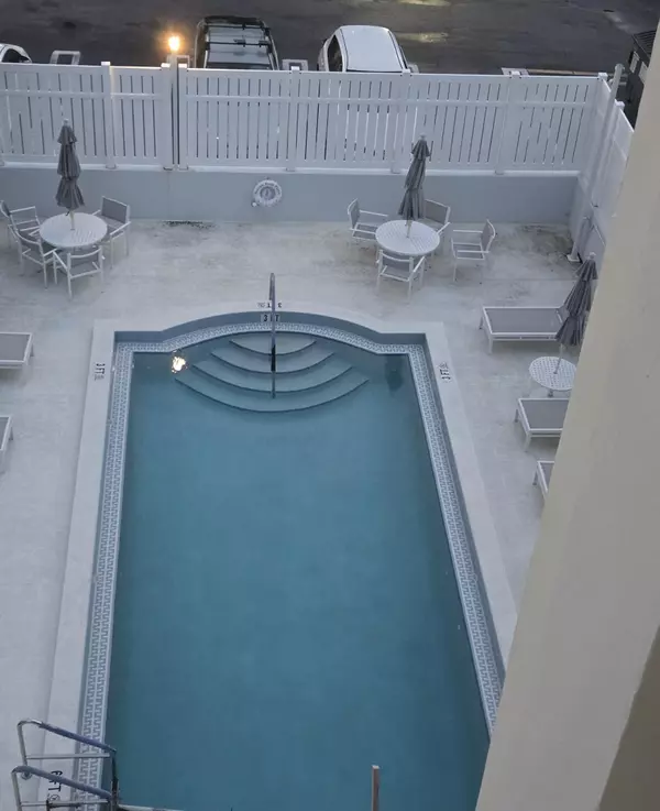 West Palm Beach, FL 33401