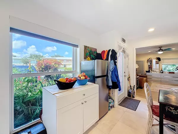 Delray Beach, FL 33445,1940 NW 13th ST 12-A