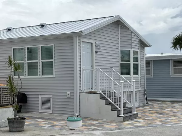 Jensen Beach, FL 34957,351 Nettles BLVD