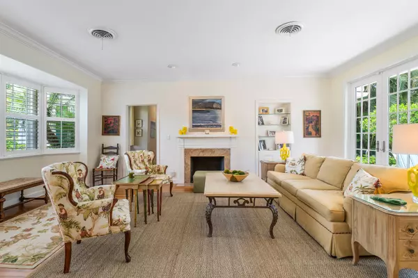 Palm Beach, FL 33480,230 Plantation RD