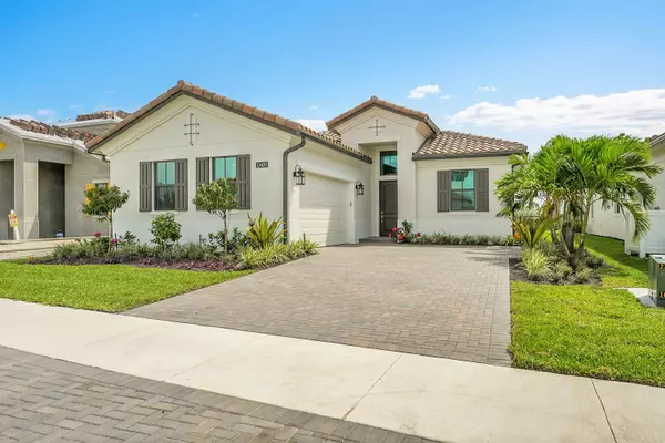 13920 Vivant DR, Palm Beach Gardens, FL 33412