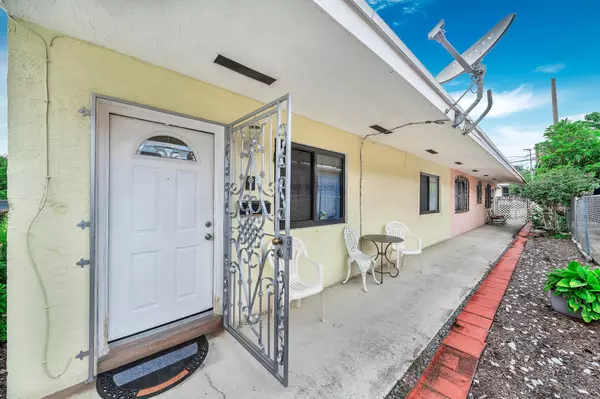 West Palm Beach, FL 33405,423 Macy ST