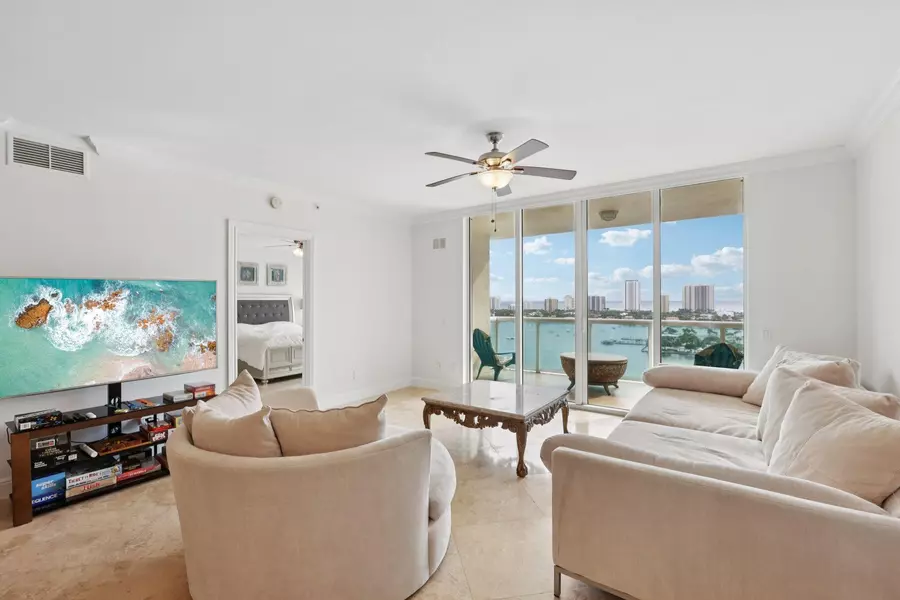 2640 Lake Shore DR 1809, Riviera Beach, FL 33404