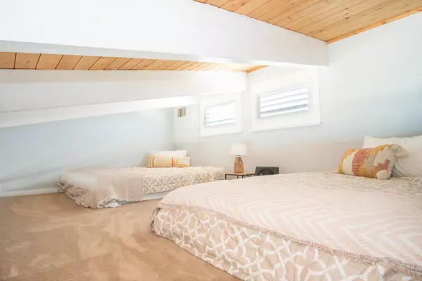 Stuart, FL 34996,2355 NE Ocean BLVD 20b