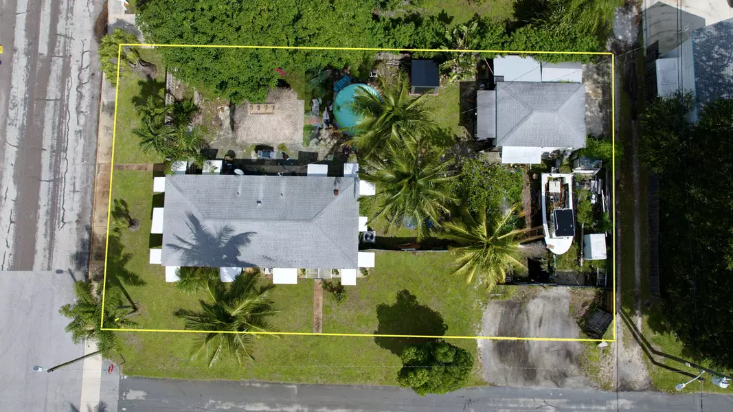 416 S 11th AVE, Lake Worth Beach, FL 33460