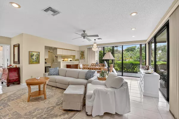 Boca Raton, FL 33434,19367 Sabal Lake DR 5037