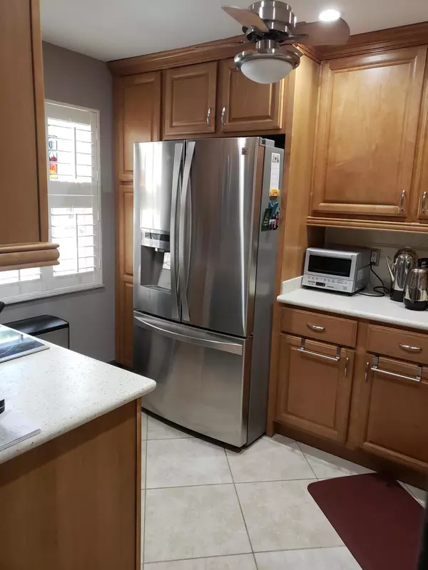 Pompano Beach, FL 33069,3980 Oaks Clubhouse DR 101