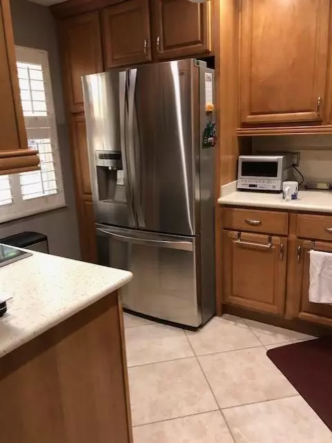 Pompano Beach, FL 33069,3980 Oaks Clubhouse DR 101