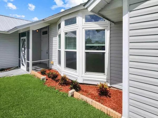 Port Saint Lucie, FL 34953,733 SW Acapulco TER