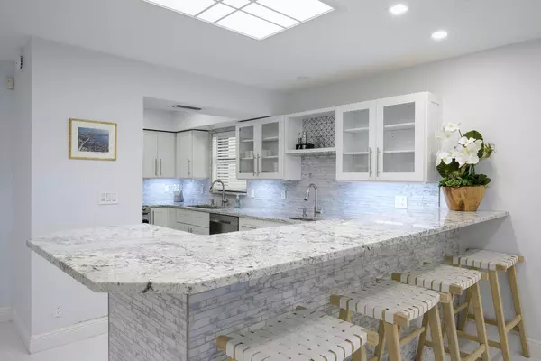 North Palm Beach, FL 33408,11335 Twelve Oaks WAY