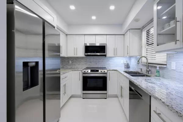 North Palm Beach, FL 33408,11335 Twelve Oaks WAY