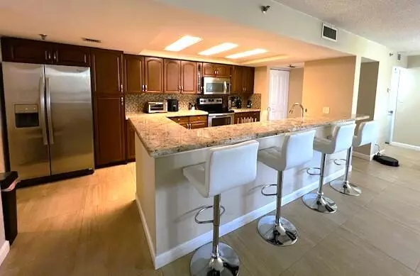 2025 Lavers CIR D410, Delray Beach, FL 33444
