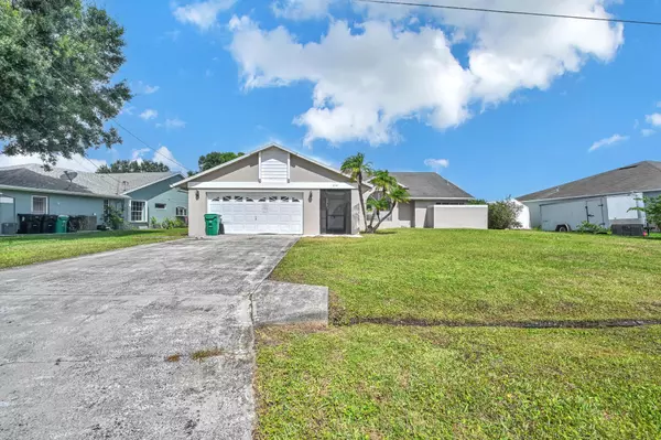 2151 SE Bowie ST, Port Saint Lucie, FL 34952