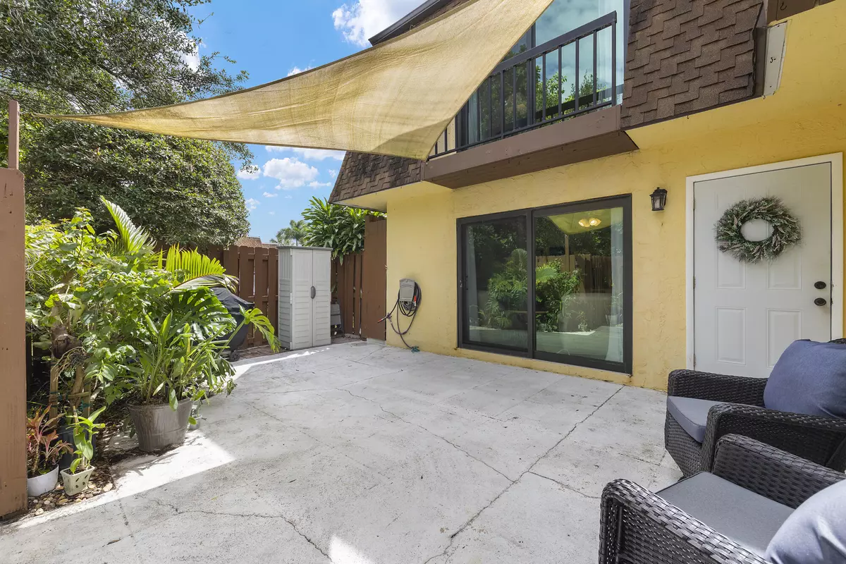 Jupiter, FL 33458,110 N Delaware BLVD 18a