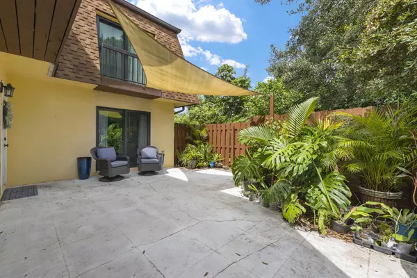 Jupiter, FL 33458,110 N Delaware BLVD 18a