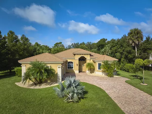 8300 SW Cattleya DR, Stuart, FL 34997