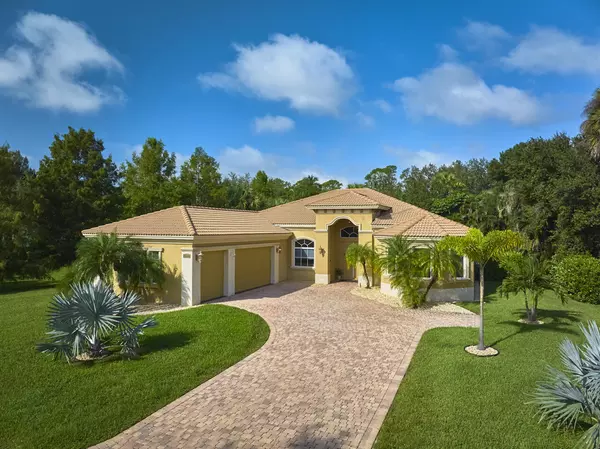 Stuart, FL 34997,8300 SW Cattleya DR