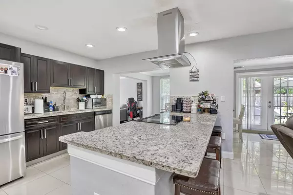 Sunrise, FL 33313,7451 NW 21st ST