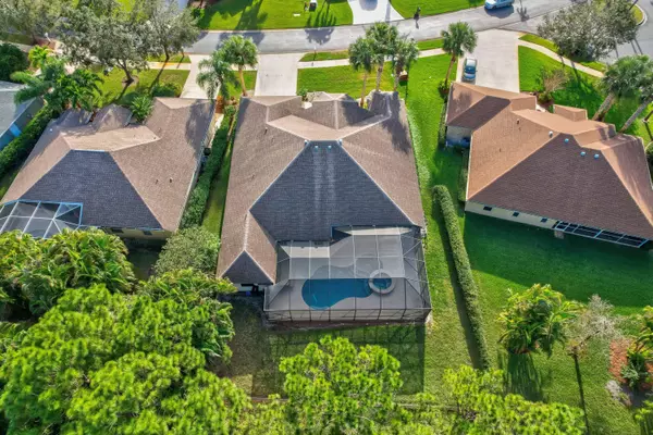 Port Saint Lucie, FL 34953,176 SW Fernleaf TRL