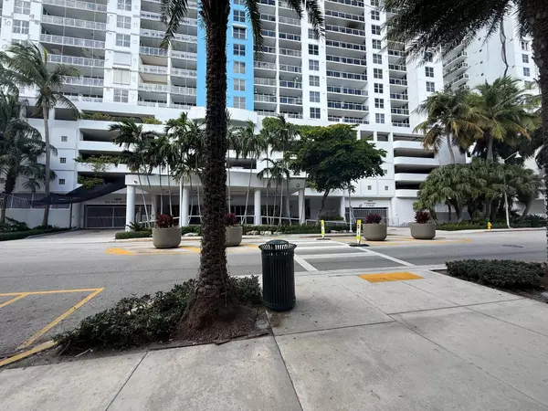 1800 Sunset Harbou DR 6, Miami Beach, FL 33139