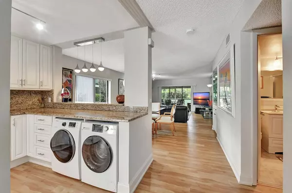 Boynton Beach, FL 33436,11 Southport LN A