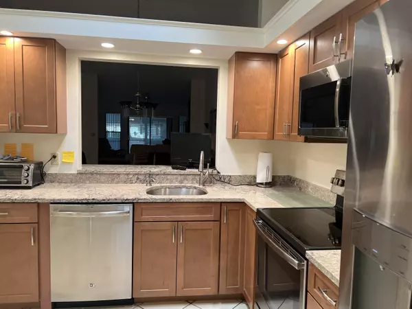 Boynton Beach, FL 33437,10555 Garden Palm CT A