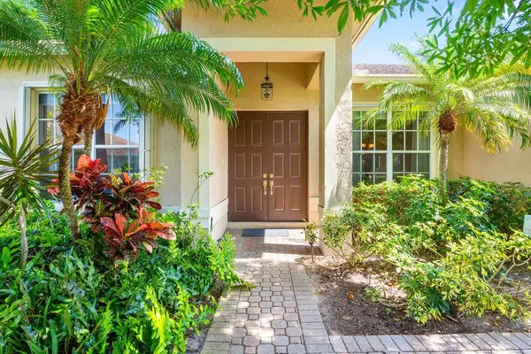 54 Lake Eden DR, Boynton Beach, FL 33435