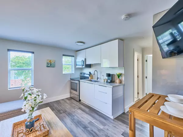 Hollywood, FL 33020,2020 Washington ST 4