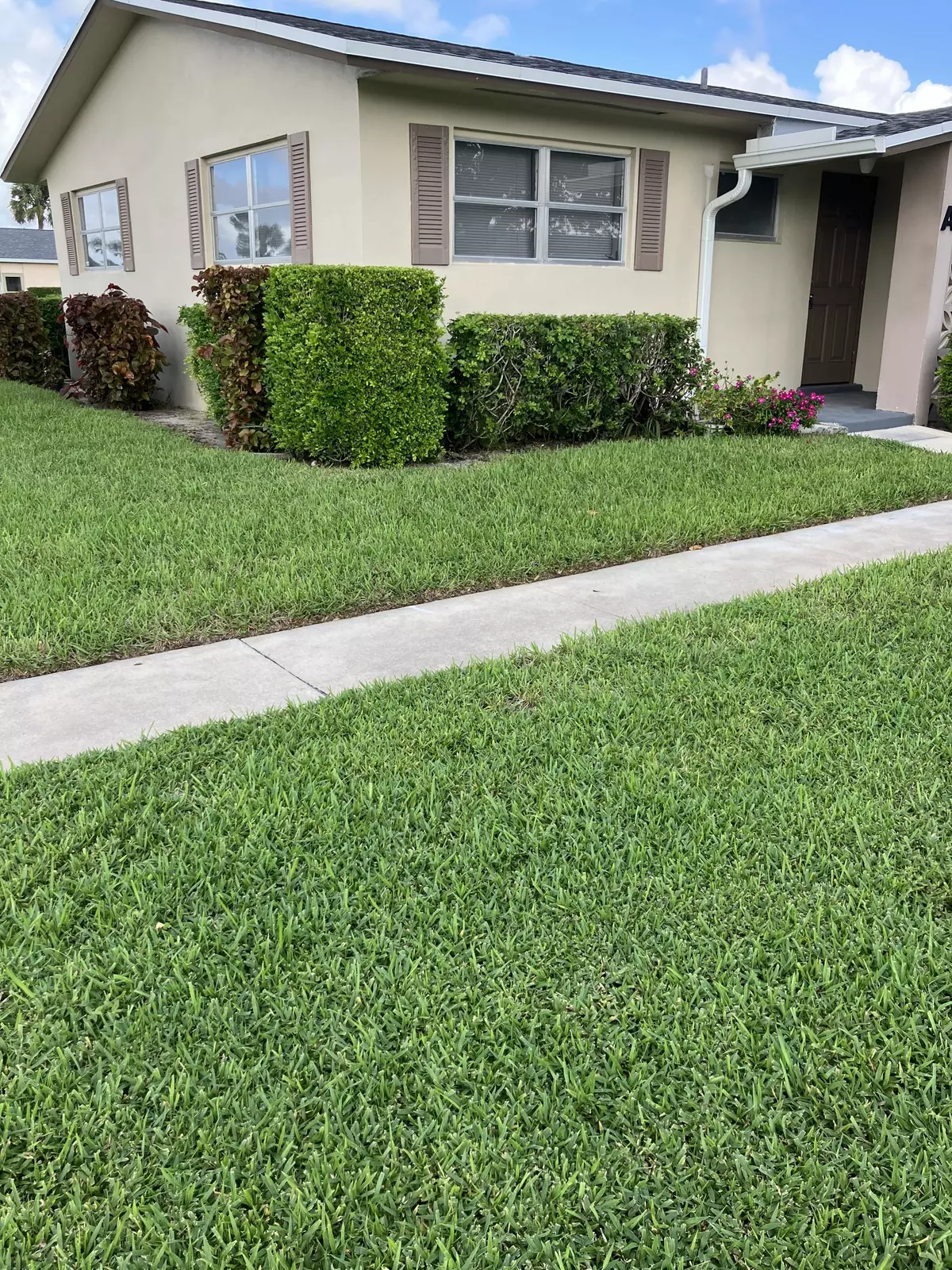 West Palm Beach, FL 33415,5263 Cresthaven BLVD A
