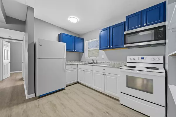 Lantana, FL 33462,3751 Orange ST