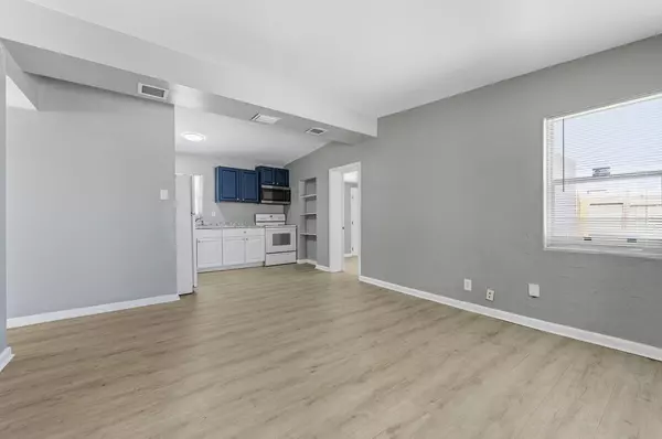 Lantana, FL 33462,3751 Orange ST