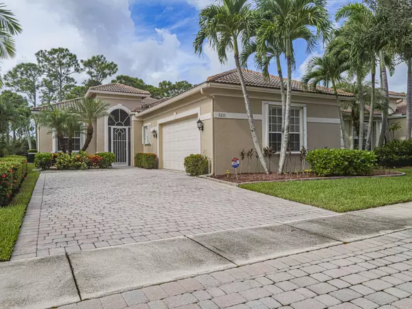 6871 SE Twin Oaks CIR, Stuart, FL 34997