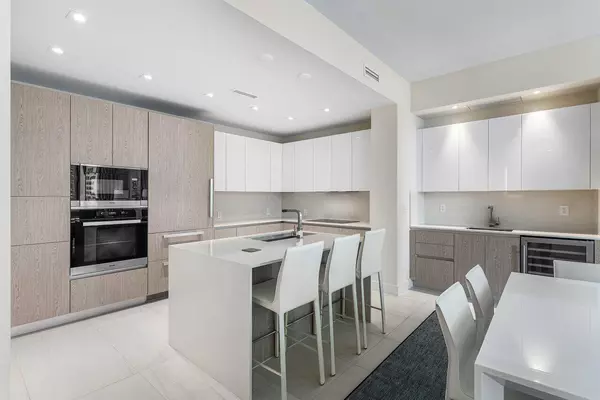 Singer Island, FL 33404,3100 N Ocean DR H-1205