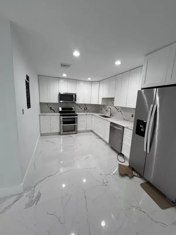 700 NW 3rd AVE, Pompano Beach, FL 33060