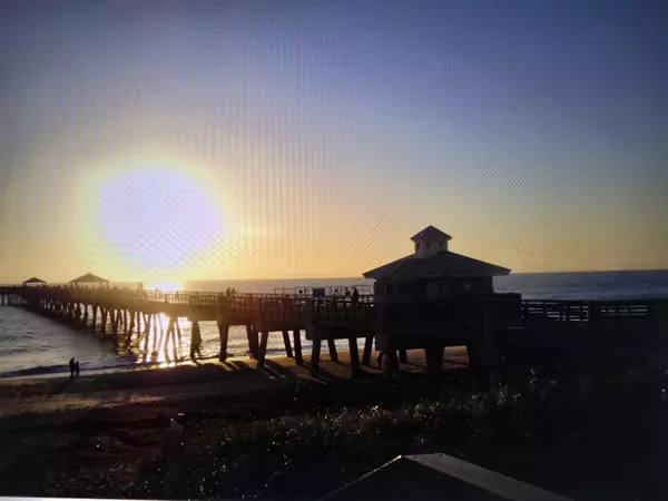 Juno Beach, FL 33408,420 Celestial WAY 204