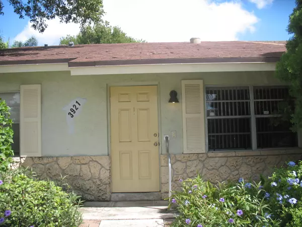 3921 Wilshire ST, Palm Beach Gardens, FL 33403