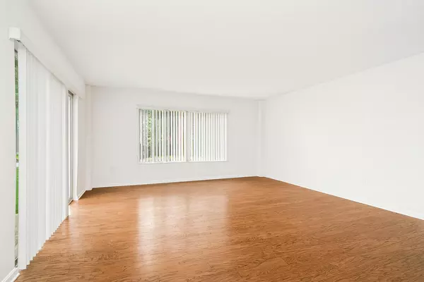 Lauderhill, FL 33319,4174 Inverrary DR 102