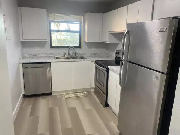 2181 W Woolbright RD N201, Boynton Beach, FL 33426